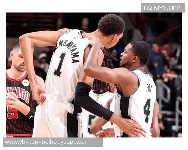 福克斯谈防守变化科内特的护筐能力值得期待 福克斯谈防守变化科内特的护筐能力值得期待