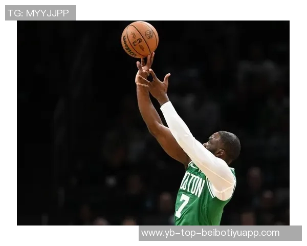 本赛季上篮命中率排行榜里夫斯高居第一杰伦布朗紧随其后库里并列第六