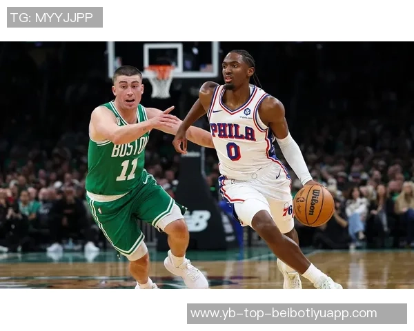 76人新星埃奇库姆表现出色21投10中贡献25分7篮板展现活力与防守能力